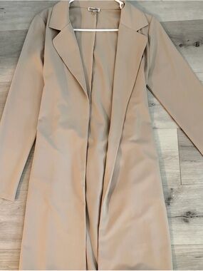 Camellia Women's Open-Front Trench Coat - Beige